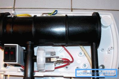 Atmor Basic 3,5 KW, widok od wewnątrz. Atmor Basic 3,5 KW, widok od wewnątrz.