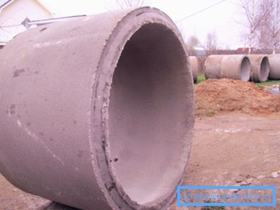 Betonowy pierścień z zamkiem Betonowy pierścień z zamkiem