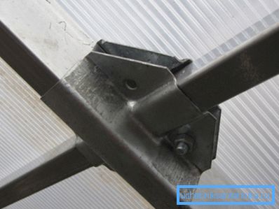 Połączenie śrubowe podczas montażu konstrukcji metalowych Połączenie śrubowe podczas montażu konstrukcji metalowych