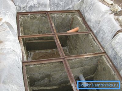Dwukomorowy szambo pod łazienką Dwukomorowy szambo pod łazienką