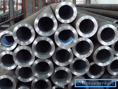 Te masywne produkty metalowe umożliwiają tworzenie rurociągów bez ryzyka wycieku. Te masywne produkty metalowe umożliwiają tworzenie rurociągów bez ryzyka wycieku.