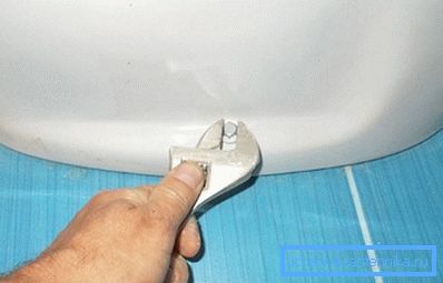 Mocowanie za pomocą specjalnych śrub Mocowanie za pomocą specjalnych śrub