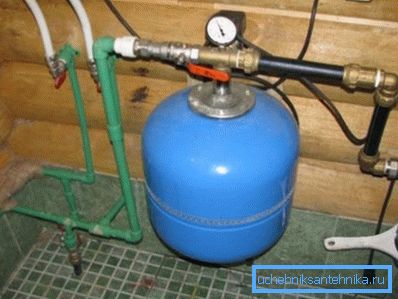 Hydroakumulator do zaopatrzenia w wodę Hydroakumulator do zaopatrzenia w wodę