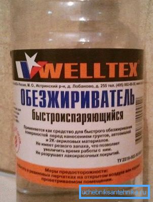 Istnieją specjalne receptury na powierzchnie akrylowe. Istnieją specjalne receptury na powierzchnie akrylowe.