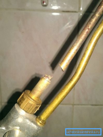 Czasami miejsce wybuchu staje się samym palnikiem. Czasami miejsce wybuchu staje się samym palnikiem.