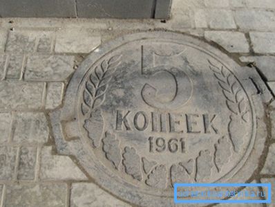 Ciekawa wersja pokrywy kanalizacji