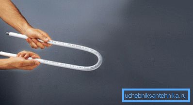 Jak zgiąć plastikową rurkę