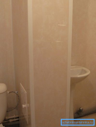Kanalizacja i kanalizacja ukryte w skrzyni Kanalizacja i kanalizacja ukryte w skrzyni