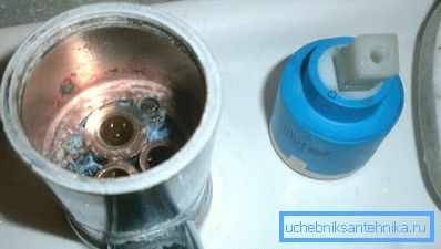Kaseta zdjęta z gniazda Kaseta zdjęta z gniazda