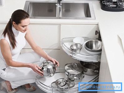Mechanizmy karuzelowe znacznie ułatwiają dostęp do odległych zakamarków.