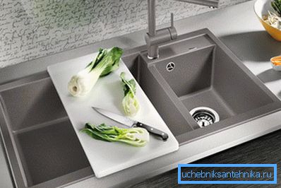 Dachówka porcelanowa - niezawodny i trwały materiał. Dachówka porcelanowa - niezawodny i trwały materiał.