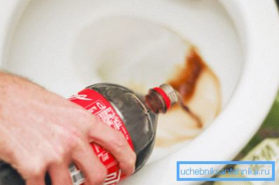 Coca-Cola usuwa rdzę z powodu wysokiej zawartości kwasu fosforowego. Coca-Cola usuwa rdzę z powodu wysokiej zawartości kwasu fosforowego.