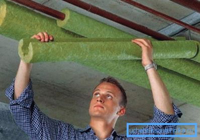 Fotografia amatorska, proces izolacji termicznej sieci wodociągowej przy użyciu materiałów mineralnych, wykonany w formie pewnego rodzaju pokrycia Fotografia amatorska, proces izolacji termicznej sieci wodociągowej przy użyciu materiałów mineralnych, wykonany w formie pewnego rodzaju pokrycia