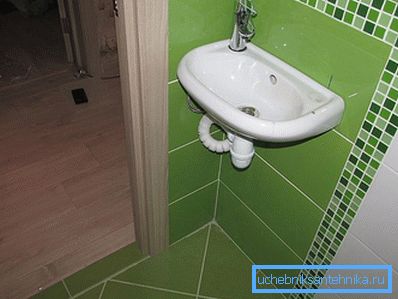 Mały zlew na ścianie Mały zlew na ścianie