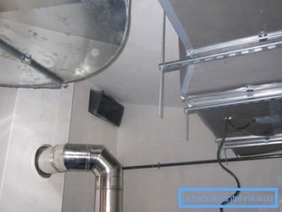 Metalowe skrzynki. Metalowe skrzynki.