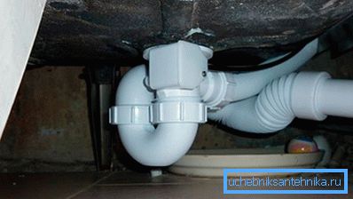 Instalacja syfonu w wannie Instalacja syfonu w wannie