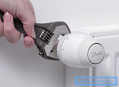 Instalacja termostatu w akumulatorze należy wykonać samodzielnie Instalacja termostatu w akumulatorze należy wykonać samodzielnie