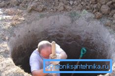 Na zdjęciu - proces kopania Na zdjęciu - proces kopania