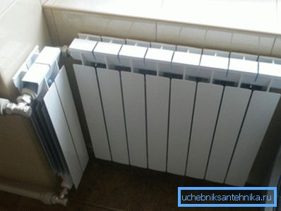 Na zdjęciu - grzejnik aluminiowy Na zdjęciu - grzejnik aluminiowy