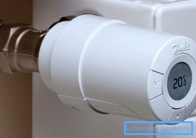 Na zdjęciu elektroniczna głowica termiczna Na zdjęciu elektroniczna głowica termiczna