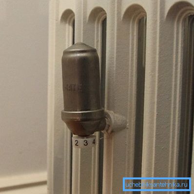 Niezwykłe położenie regulatora na sekcji baterii żeliwnych Niezwykłe położenie regulatora na sekcji baterii żeliwnych