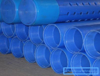 Obudowy i kolumny filtrów wykonane z PVC.