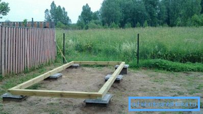 Oprawa na podstawie kolumny z odciętą hydroizolacją
