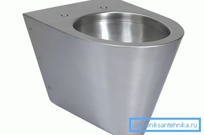 Główną wadą wyrobów metalowych jest chłodny pokój, a jeśli nie ma deski sedesowej, to całkiem fajnie jest na nich usiąść Główną wadą wyrobów metalowych jest chłodny pokój, a jeśli nie ma deski sedesowej, to całkiem fajnie jest na nich usiąść