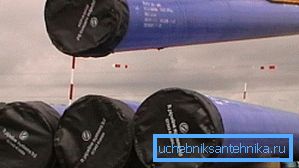 Rury poruszają się z zaślepkami Rury poruszają się z zaślepkami