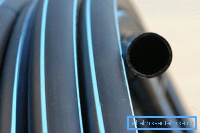 Plastikowa rura wodna PND nawinięta na cewkę Plastikowa rura wodna PND nawinięta na cewkę