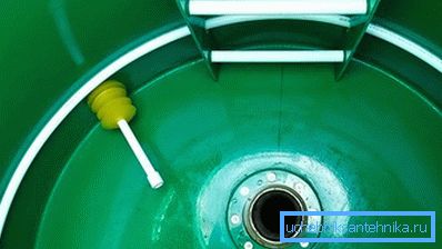 Instalacja hermetycznego szamba z tworzywa sztucznego Instalacja hermetycznego szamba z tworzywa sztucznego