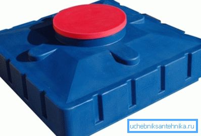Płaski zbiornik na wodę pod prysznic. Płaski zbiornik na wodę pod prysznic.
