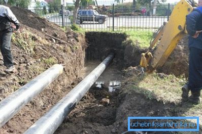 Podczas układania rury pod drogą pomoże specjalne wyposażenie
