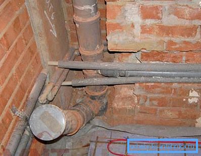Przykład systemu wbudowanego w ścianę