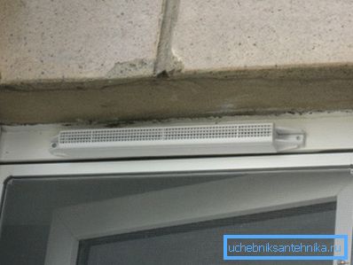 Zawór wlotowy do instalacji w ramie okna Zawór wlotowy do instalacji w ramie okna
