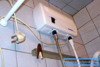 Przepływowy elektryczny podgrzewacz wody pod prysznic Przepływowy elektryczny podgrzewacz wody pod prysznic