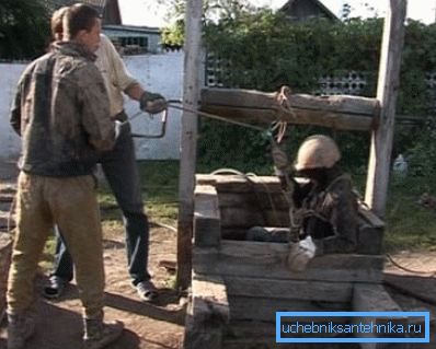 Lepiej jest wykonać pracę razem lub trzy. Lepiej jest wykonać pracę razem lub trzy.