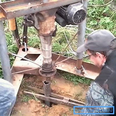 Samodzielna instalacja do wiercenia studni w miękkiej glebie Samodzielna instalacja do wiercenia studni w miękkiej glebie