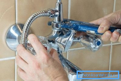 Niezależna instalacja baterii natryskowej do łazienki Niezależna instalacja baterii natryskowej do łazienki