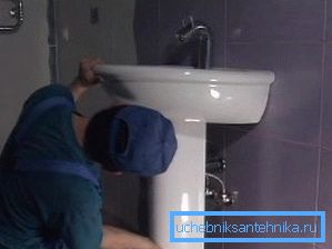 Niezależna instalacja zlewu w łazience Niezależna instalacja zlewu w łazience