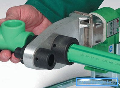 Zbuduj plastikową instalację wodną za pomocą lutownicy Zbuduj plastikową instalację wodną za pomocą lutownicy