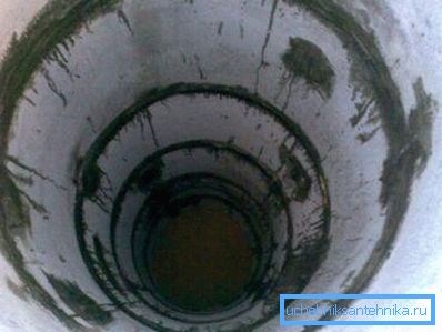 Szwy kopalniane są impregnowane mieszanką cementu i kleju PVA. Szwy kopalniane są impregnowane mieszanką cementu i kleju PVA.