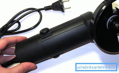 Ze stalową szlifierską rękojeścią Ze stalową szlifierską rękojeścią