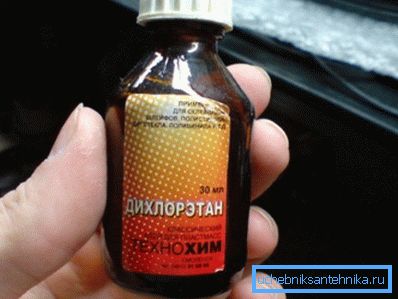 Przestrzegaj przepisów bezpieczeństwa podczas używania aktywnych chemikaliów. Przestrzegaj przepisów bezpieczeństwa podczas używania aktywnych chemikaliów.