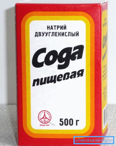 Soda jest jednym z elementów domowego rozwiązania, które usuwa ślady pleśni. Soda jest jednym z elementów domowego rozwiązania, które usuwa ślady pleśni.