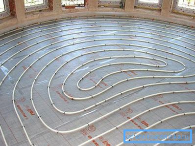 Układanie spiralne z metalu-tworzywa sztucznego Układanie spiralne z metalu-tworzywa sztucznego