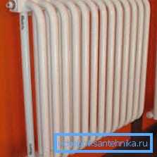 Średnia wydajność cieplna jednego odcinka wynosi 100 W Średnia wydajność cieplna jednego odcinka wynosi 100 W