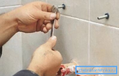Kotwy ścienne do wiszących misek Kotwy ścienne do wiszących misek