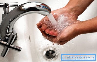 Temperatura jest jedną z najważniejszych cech. Temperatura jest jedną z najważniejszych cech.