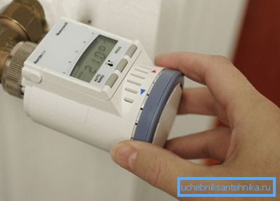 Termostat do grzejników, za pomocą którego następuje obniżenie temperatury w pomieszczeniu Termostat do grzejników, za pomocą którego następuje obniżenie temperatury w pomieszczeniu
